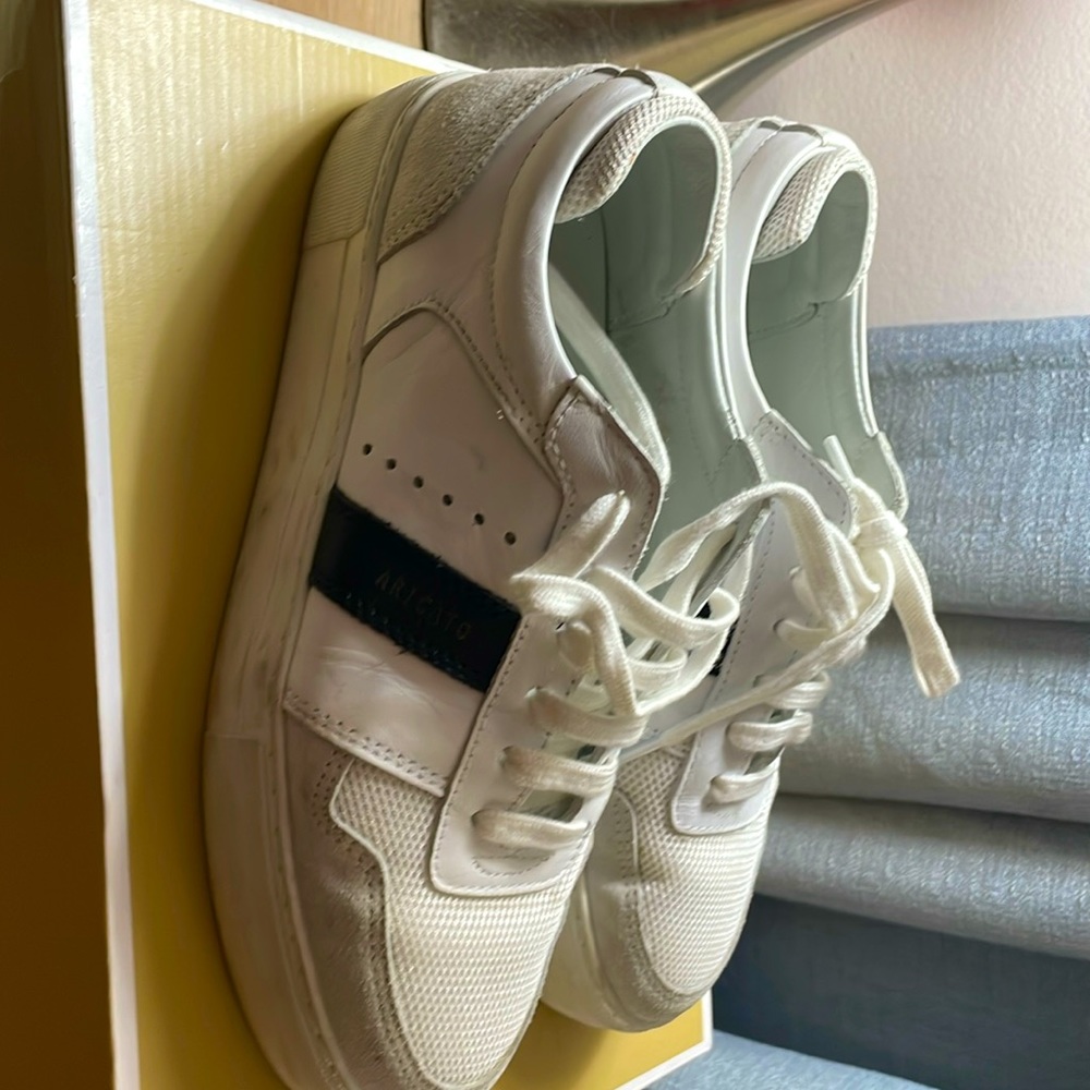 Tennis shoes Axel Ariaga